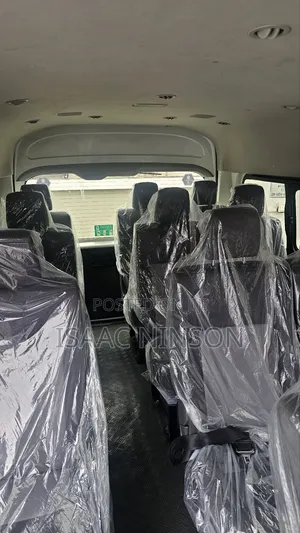 Toyota HiAce 2021 White