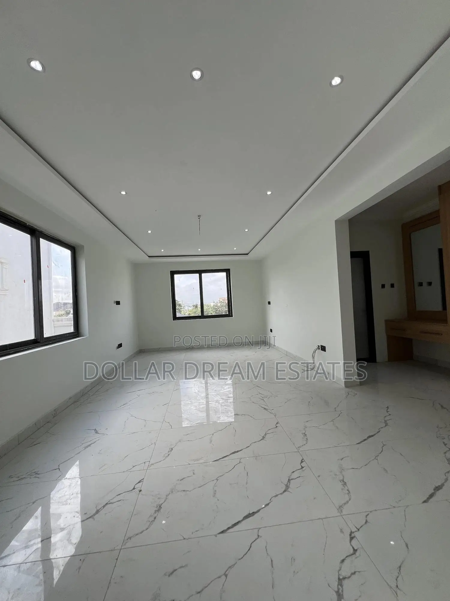 5bdrm House in East Legon for sale
