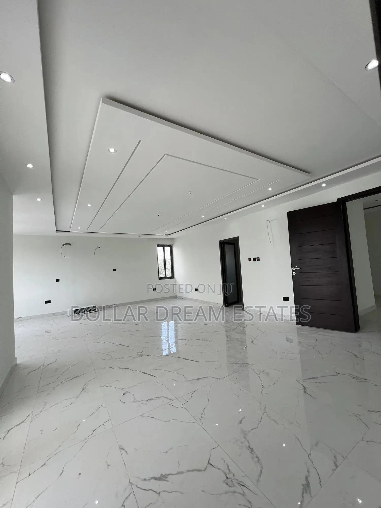 5bdrm House in East Legon for sale