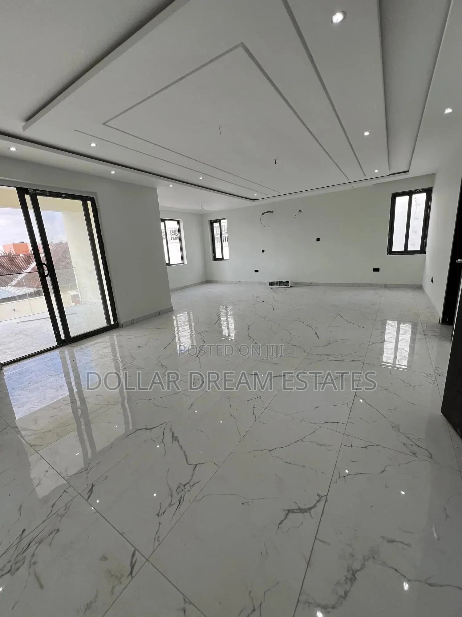 5bdrm House in East Legon for sale