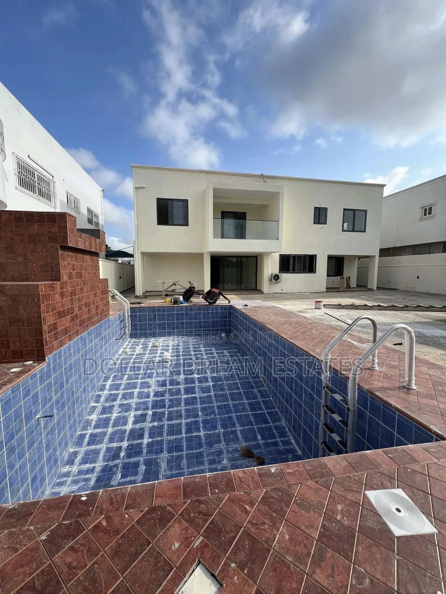 5bdrm House in East Legon for sale