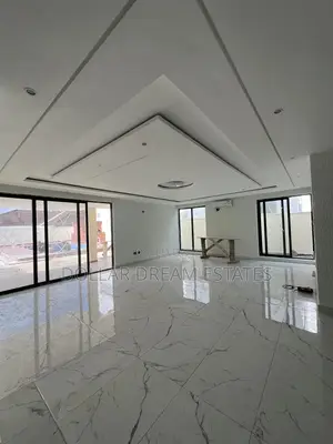 5bdrm House in East Legon for sale