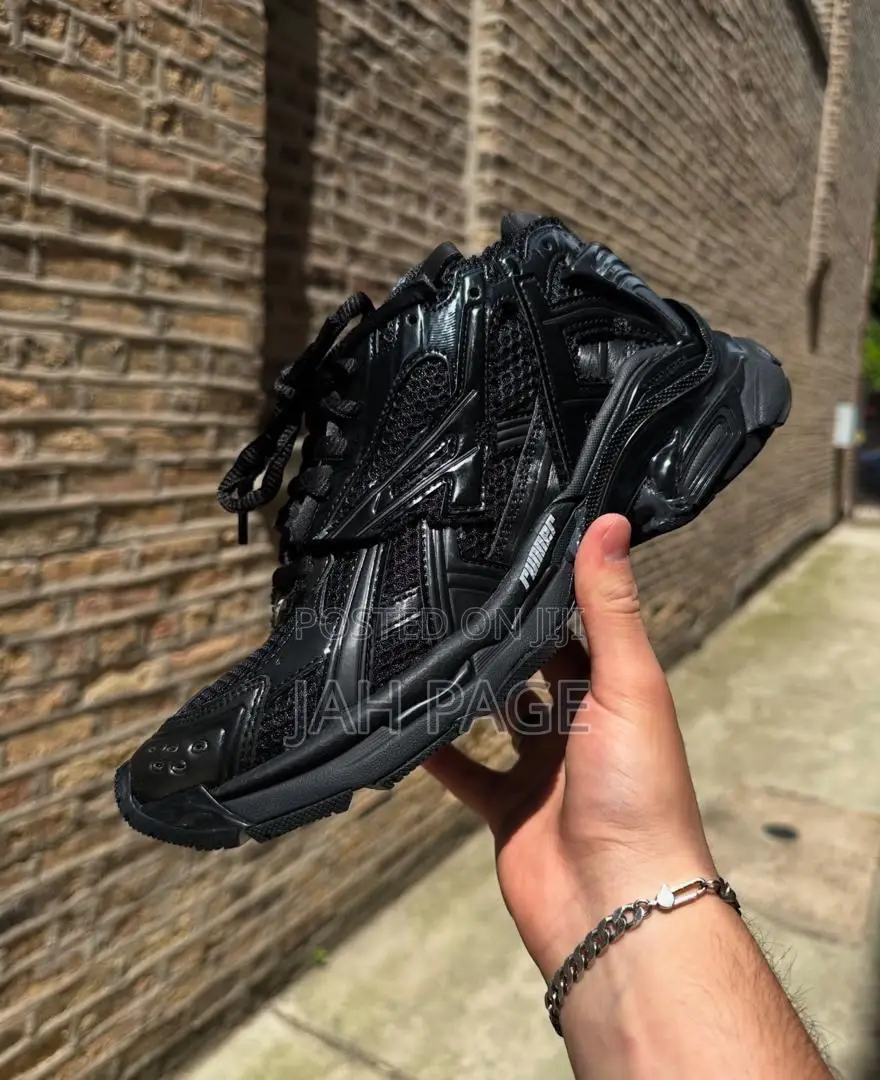 Balenciaga Runner
