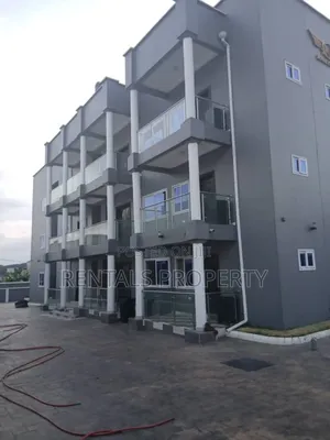 2bdrm Mansion in $ 600 A Month Two, Oyarifa for rent