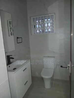 2bdrm Mansion in $ 600 A Month Two, Oyarifa for rent