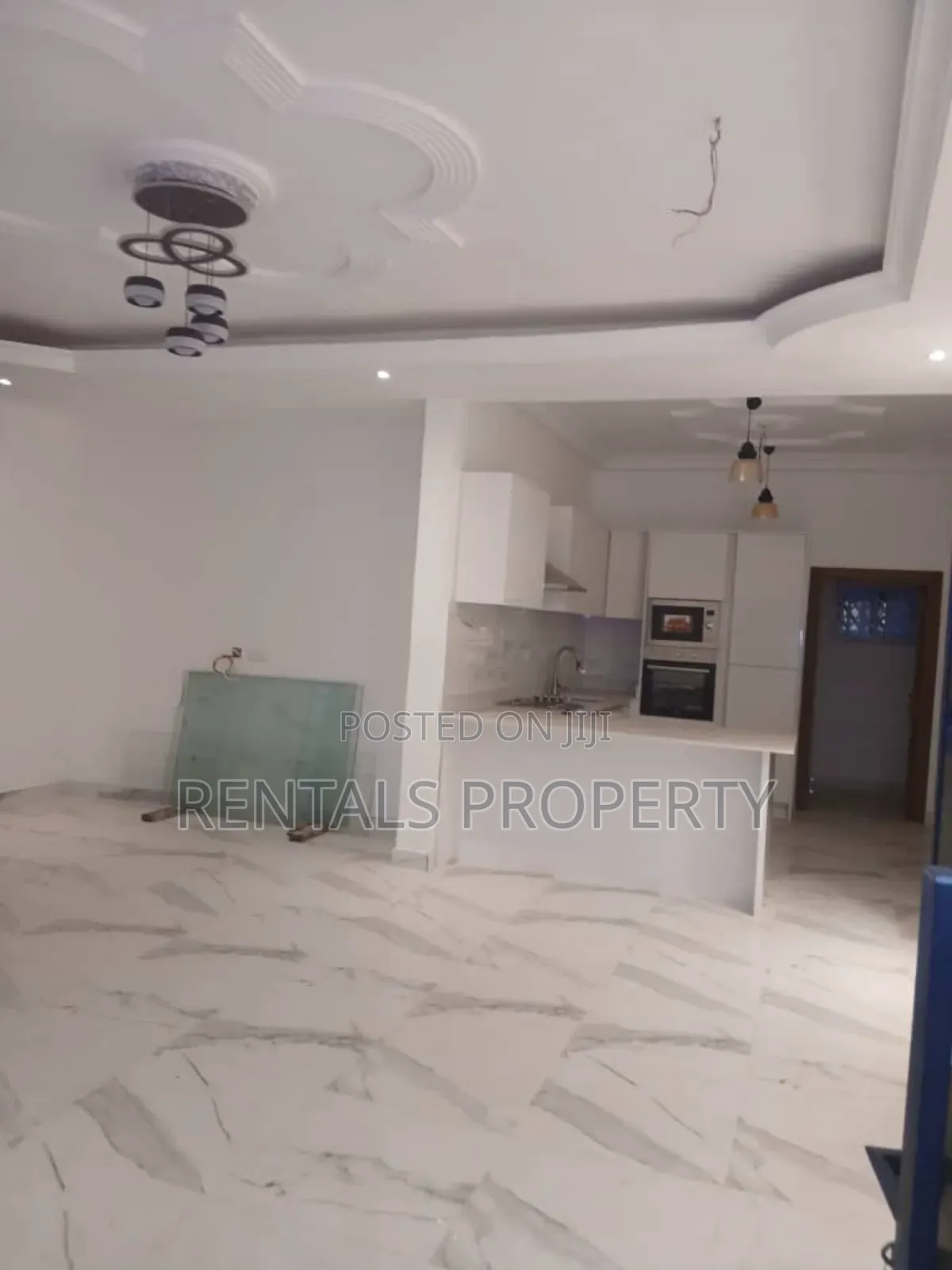 2bdrm Mansion in $ 600 A Month Two, Oyarifa for rent