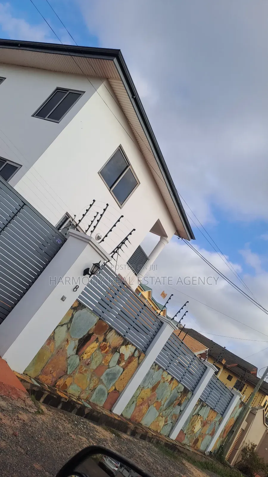 4bdrm House in Dzorwulu for sale