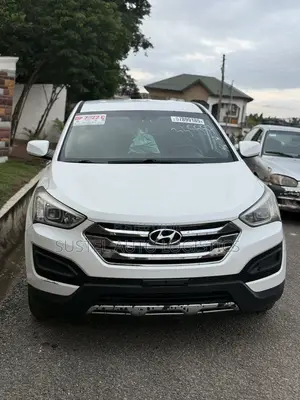 Hyundai Santa Fe SE FWD 2016 White