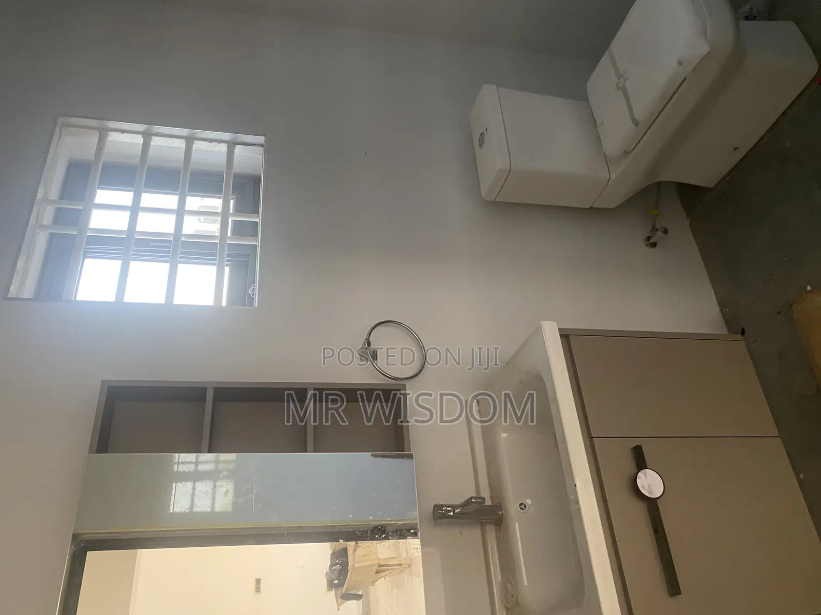 4bdrm Duplex in Lakeside Estate, Ashaley Botwe for sale