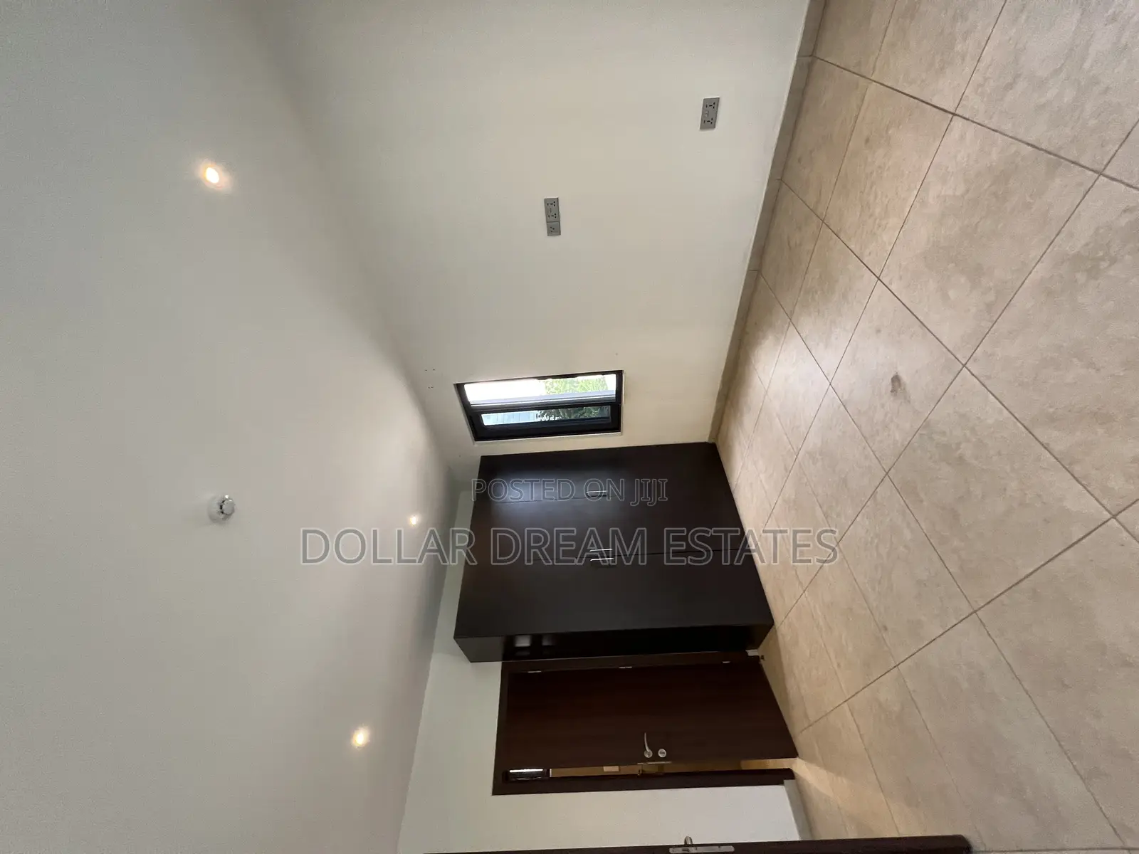 4bdrm Townhouse / Terrace in East Legon for rent