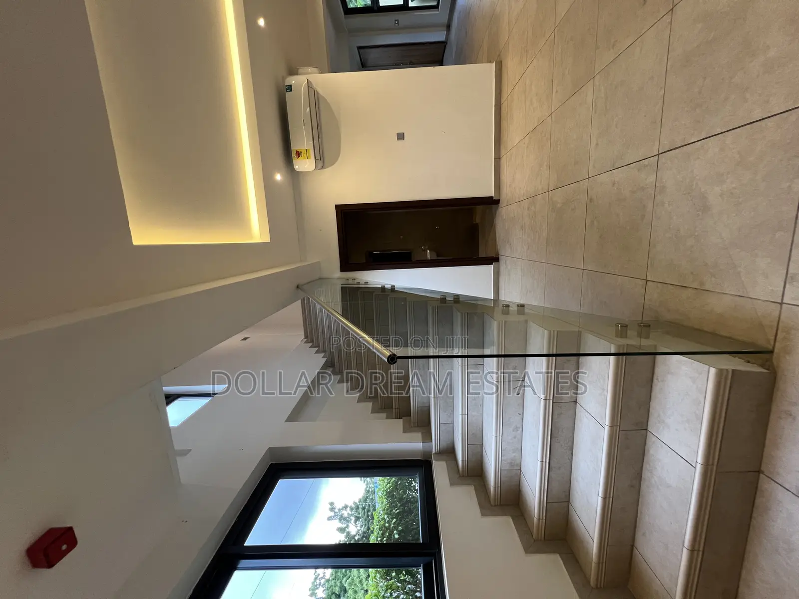 4bdrm Townhouse / Terrace in East Legon for rent