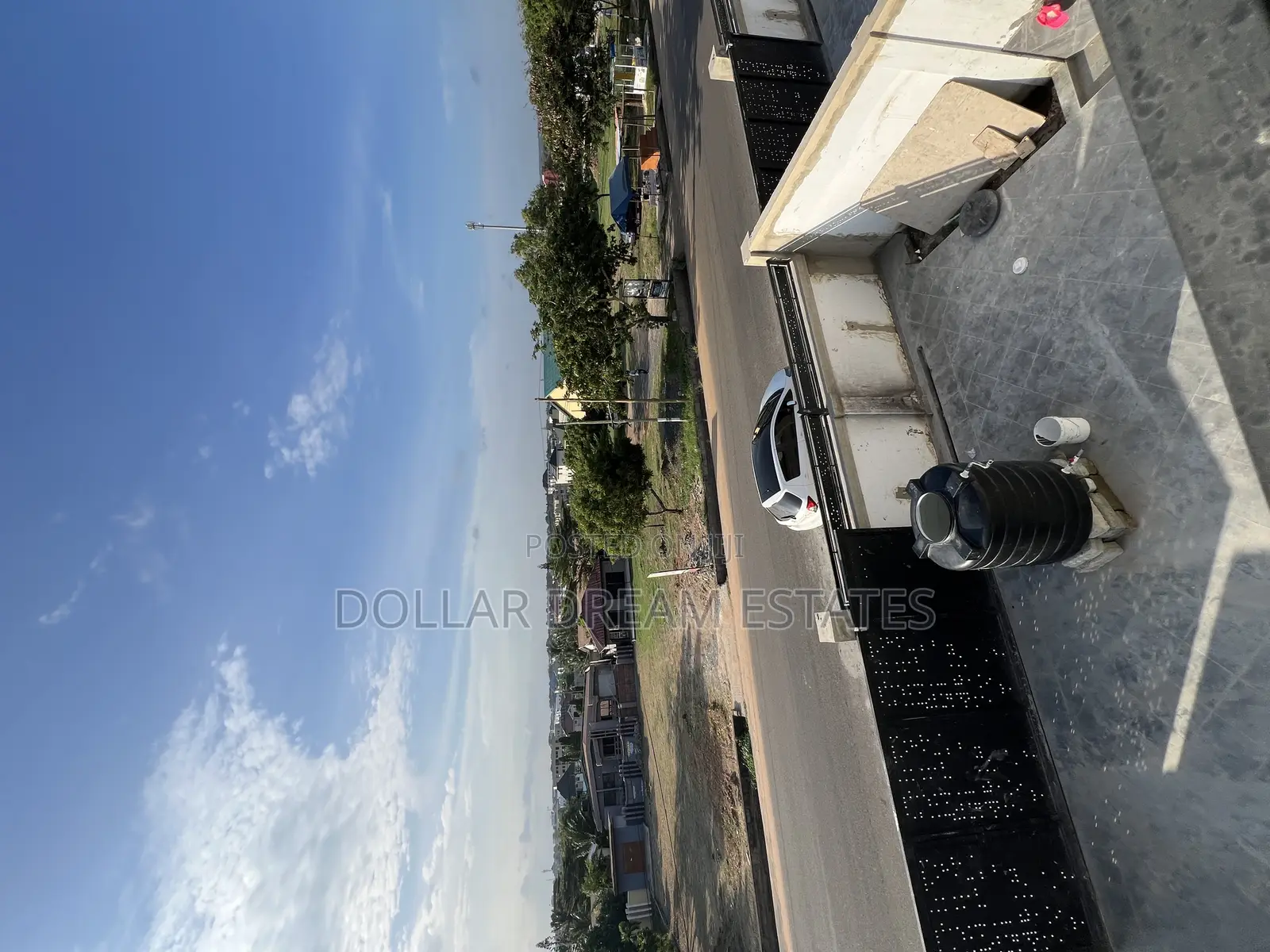 4bdrm House in Sakumono for sale