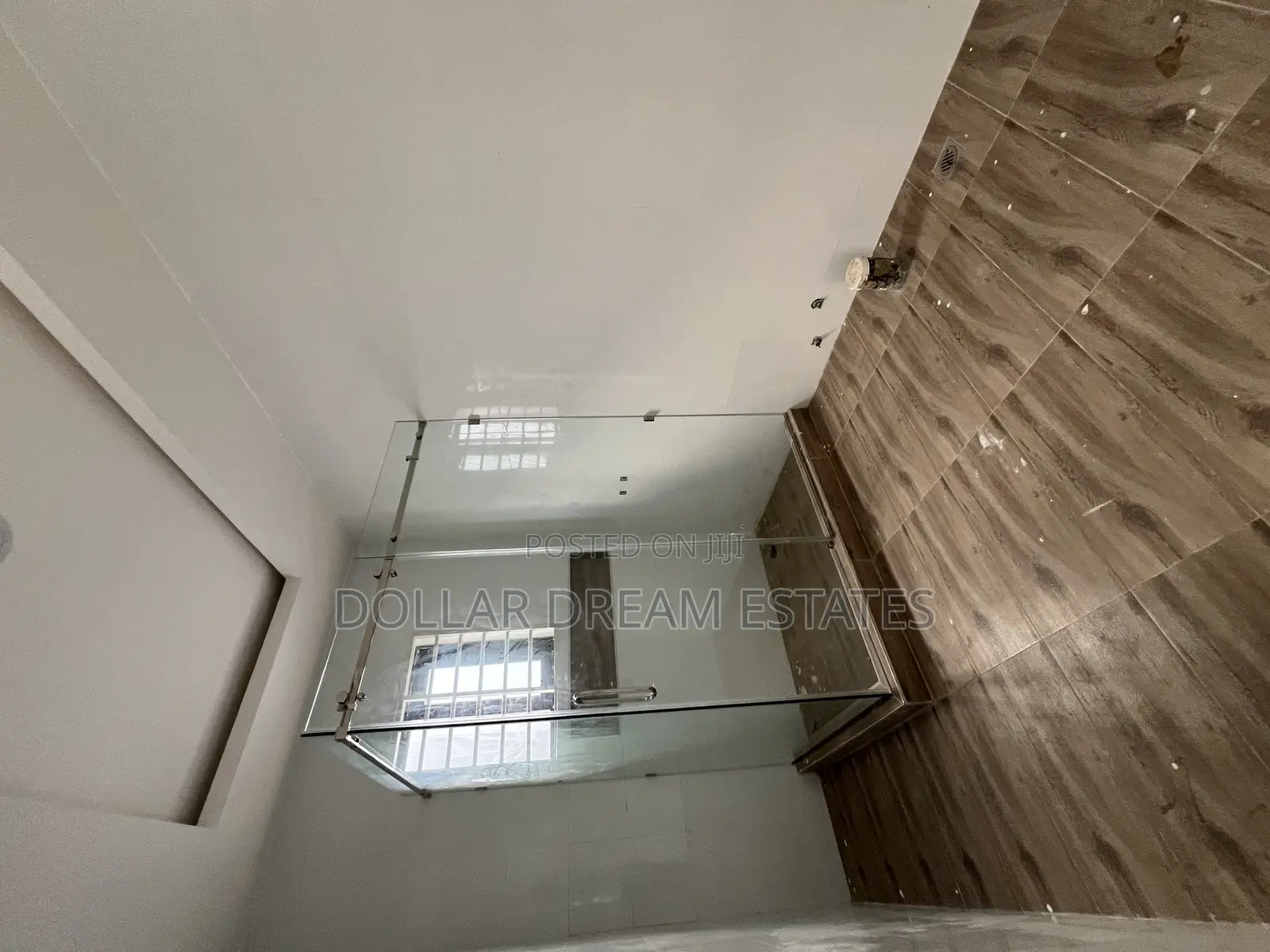 4bdrm House in Sakumono for sale