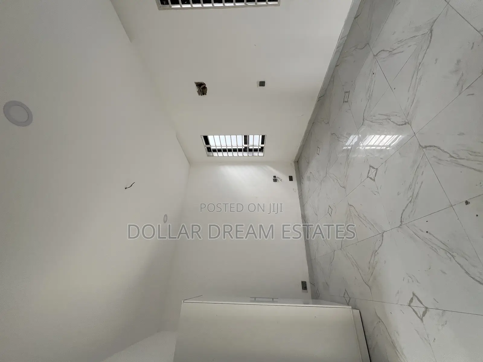 4bdrm House in Sakumono for sale