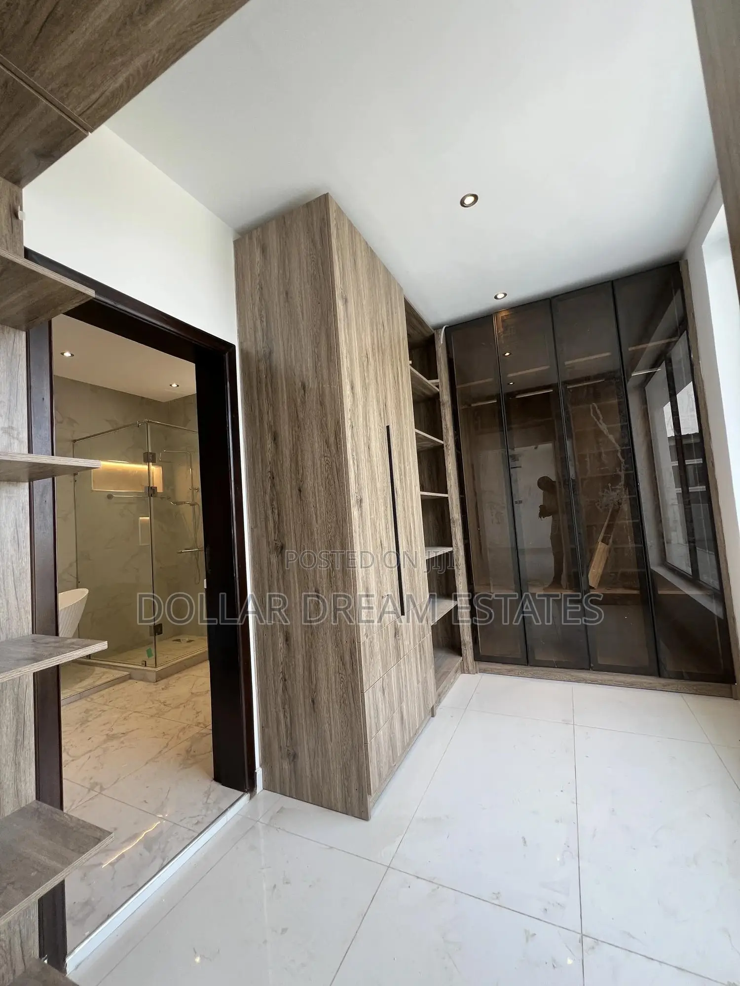 4bdrm House in Ashaley Botwe for sale