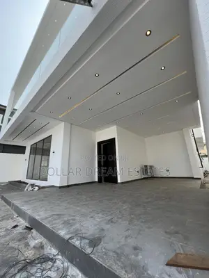 4bdrm House in Ashaley Botwe for sale