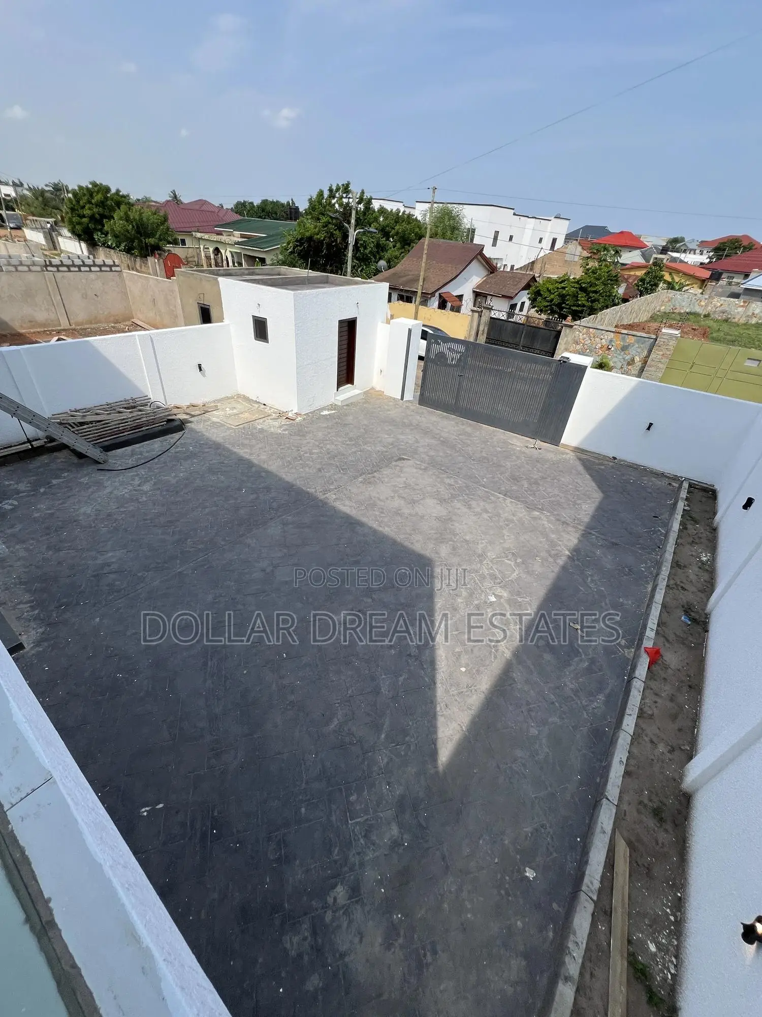 4bdrm House in Ashaley Botwe for sale