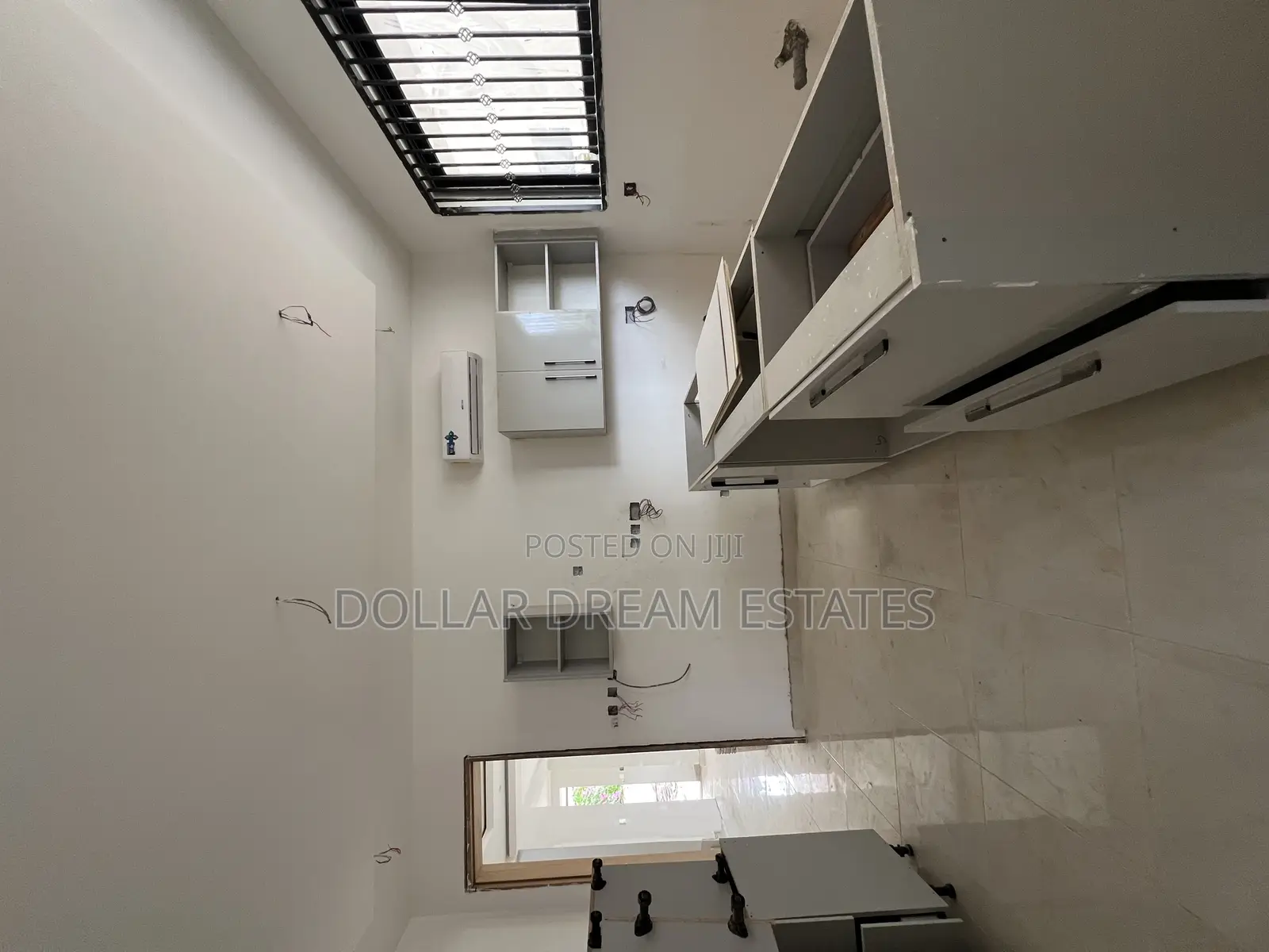 5bdrm House in Dzorwulu for rent