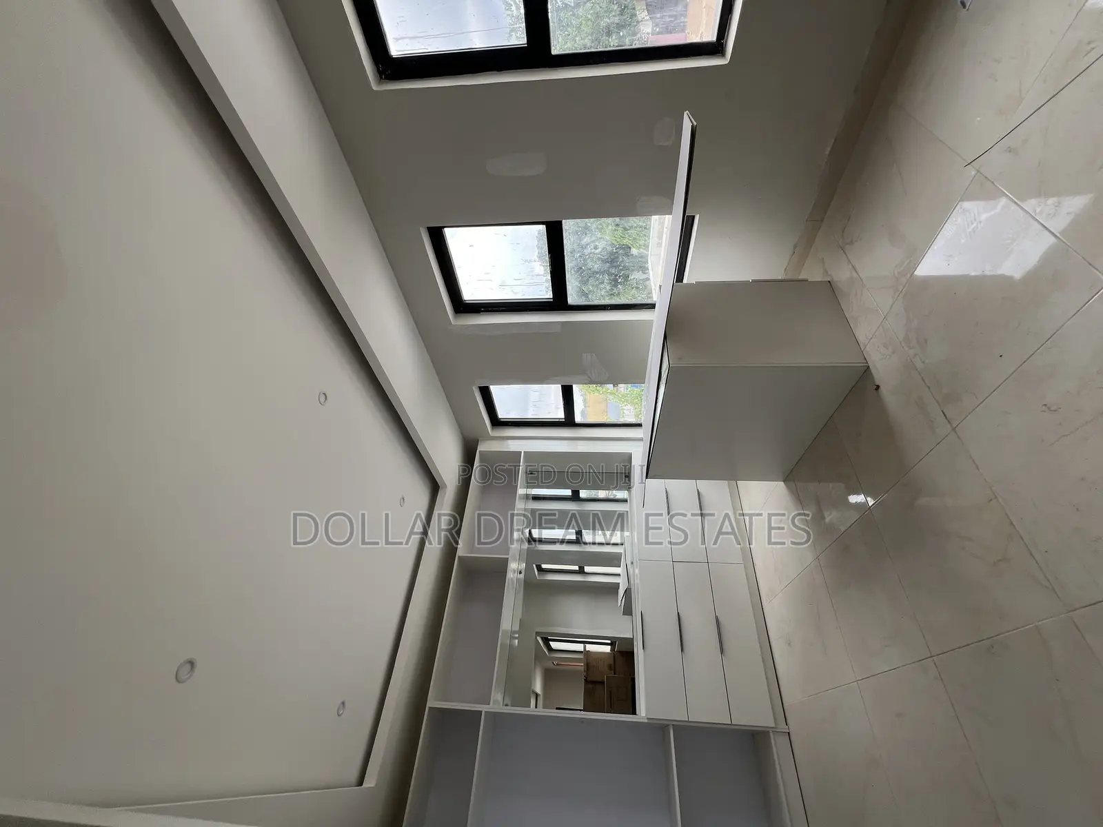 5bdrm House in Dzorwulu for rent
