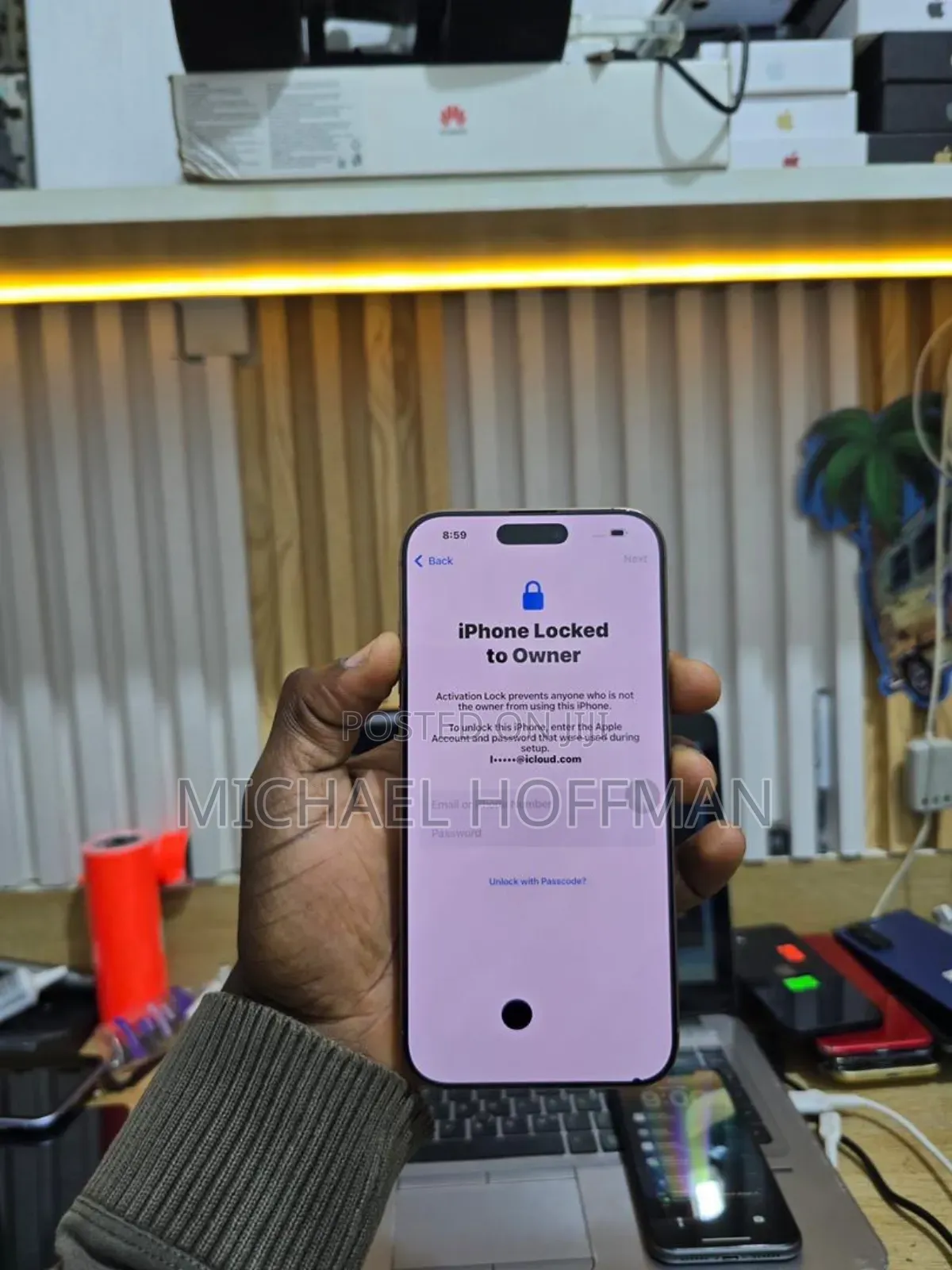iPhone Unlocking