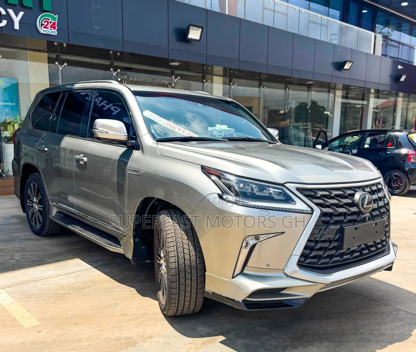 Lexus LX 570 AWD 2021 Beige