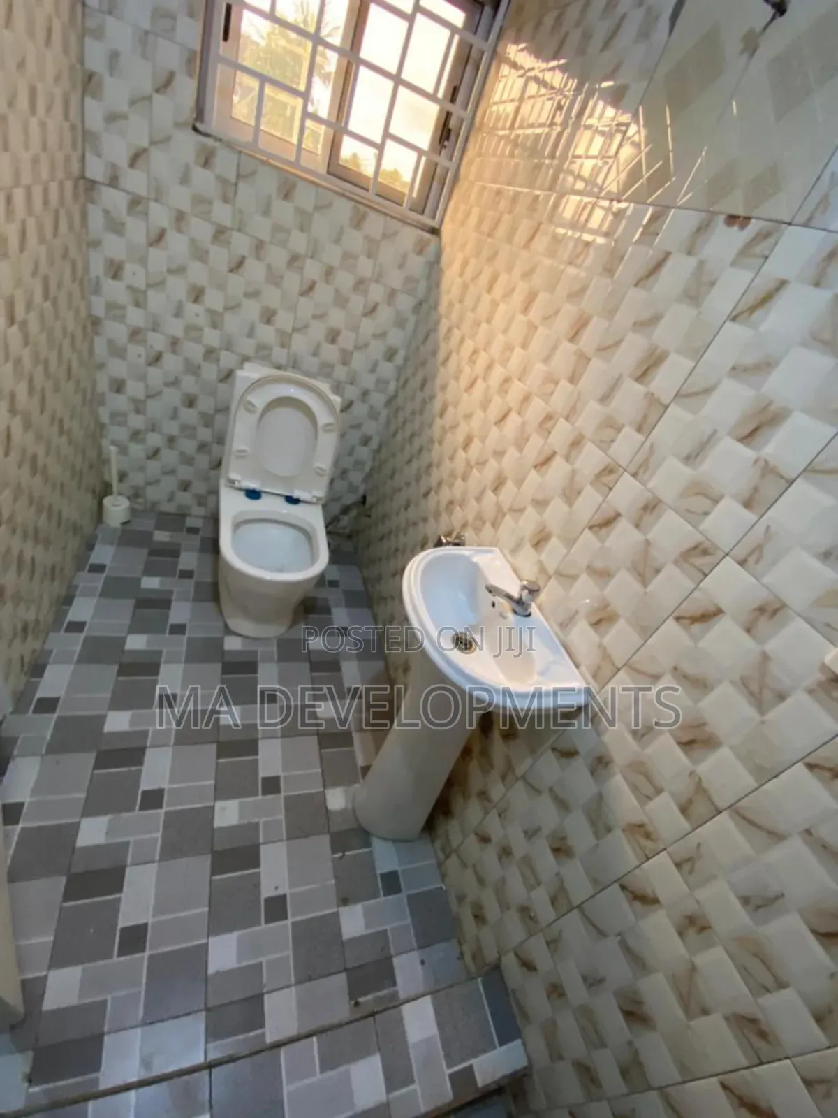 Furnished 2bdrm Apartment in Madev Realty, Achimota for rent