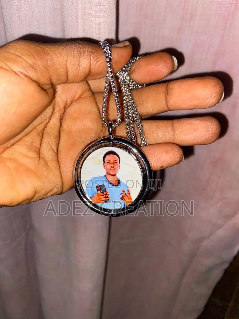 Customize Picture Chain