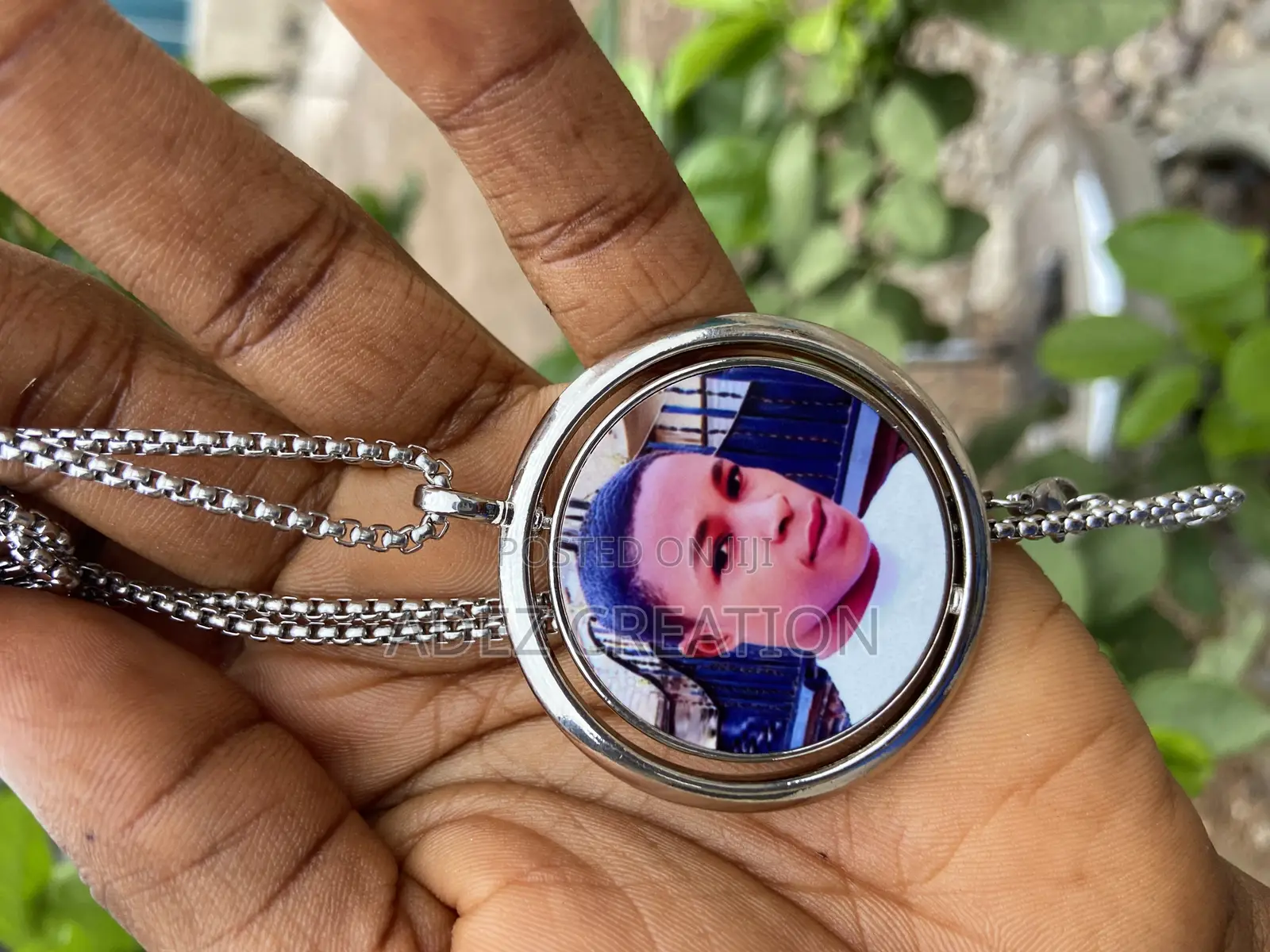 Customize Picture Chain