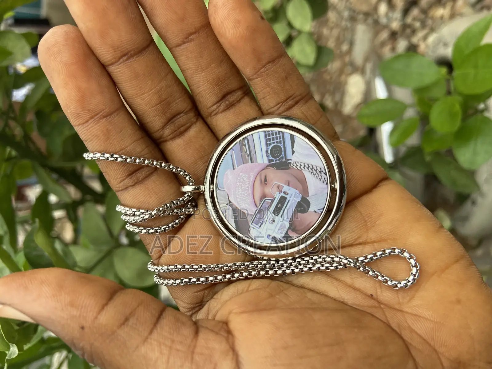 Customize Picture Chain