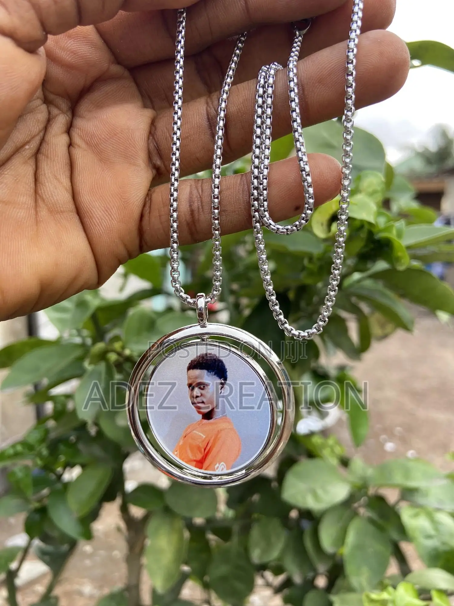 Customize Picture Chain