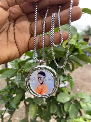 Customize Picture Chain