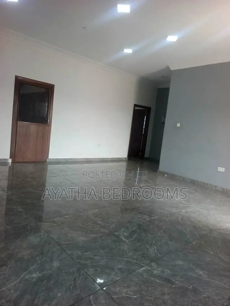 2bdrm Apartment in Modern Bedroom, Ledzokuku-Krowor for rent