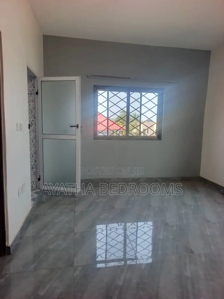 2bdrm Apartment in Modern Bedroom, Ledzokuku-Krowor for rent