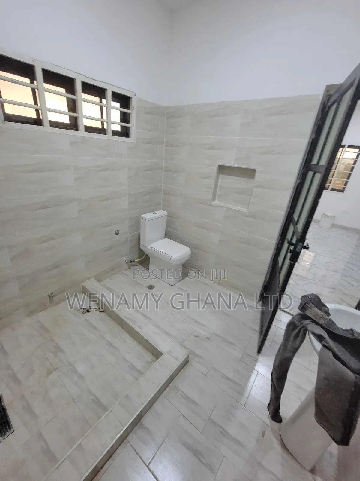 2bdrm Townhouse / Terrace in Community 25 for rent