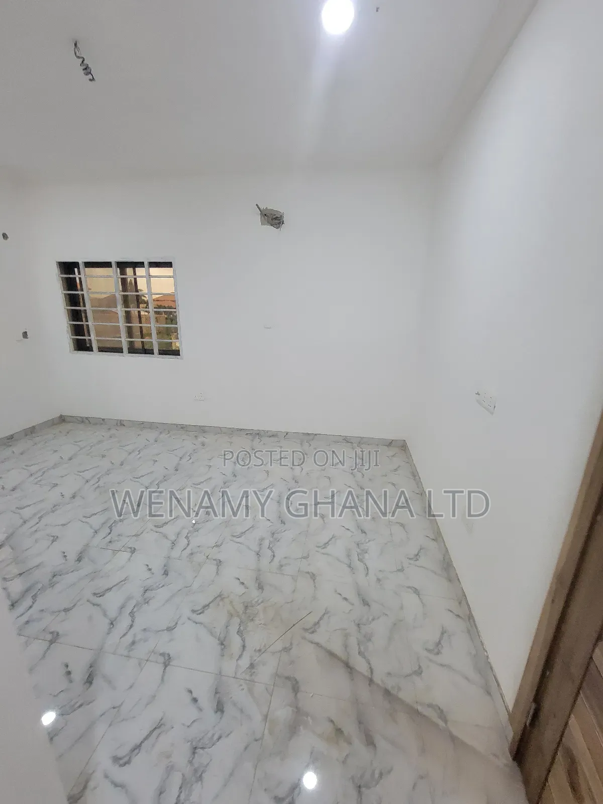 2bdrm Townhouse / Terrace in Community 25 for rent