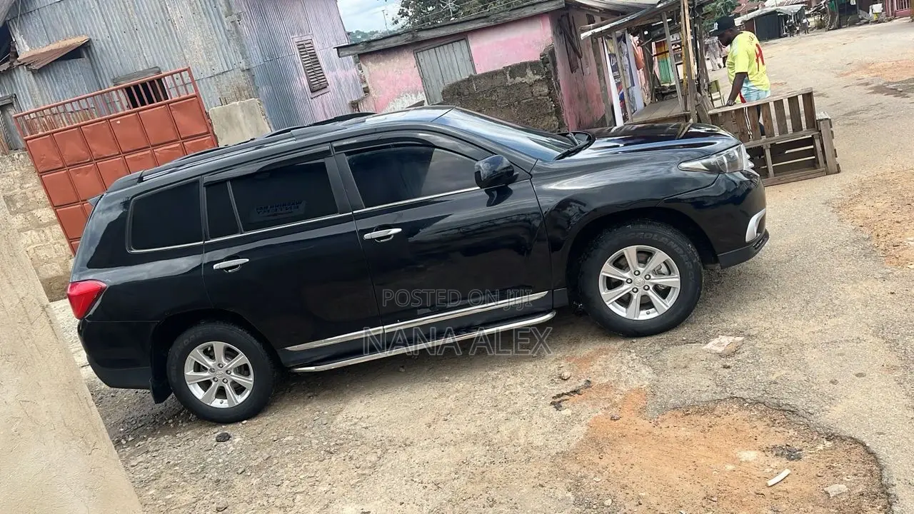 Toyota Highlander Limited 3.5l 4WD 2013 Black