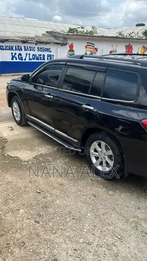 Toyota Highlander Limited 3.5l 4WD 2013 Black