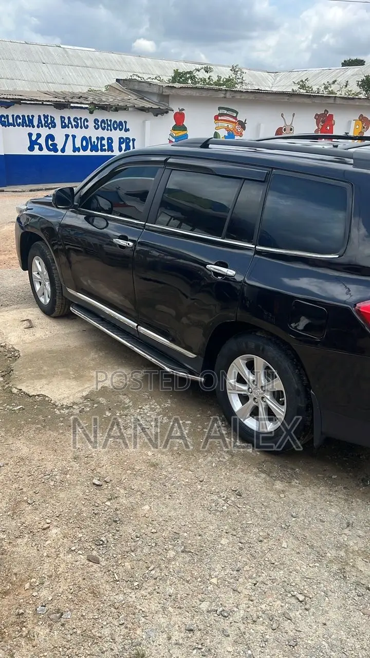 Toyota Highlander Limited 3.5l 4WD 2013 Black