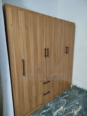 Wardrobe With Inbuilt Shoe Rack