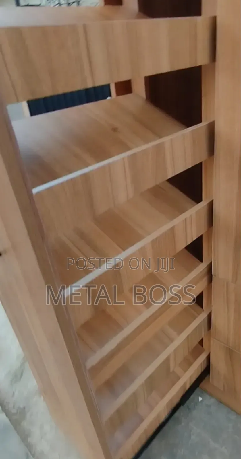 Wardrobe With Inbuilt Shoe Rack