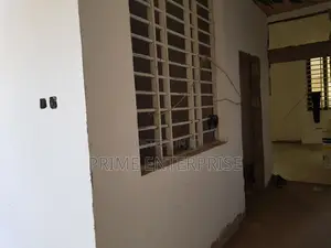 6 Bedrooms All With Washrooms