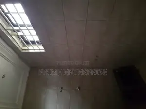 6 Bedrooms All With Washrooms