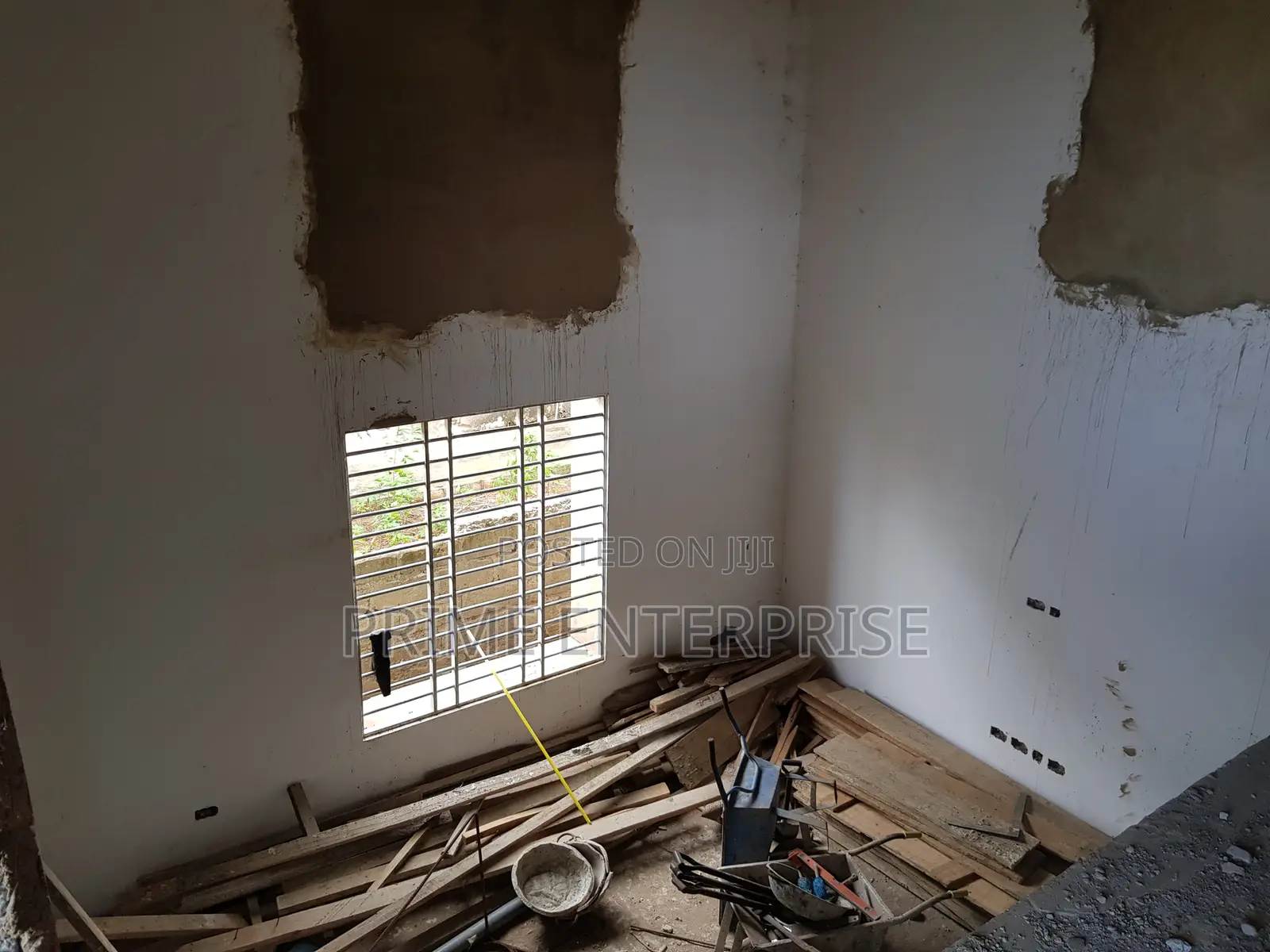 6 Bedrooms All With Washrooms