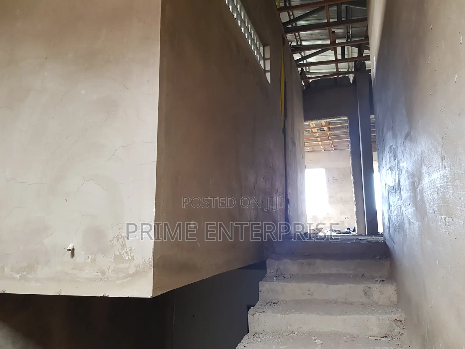 6 Bedrooms All With Washrooms