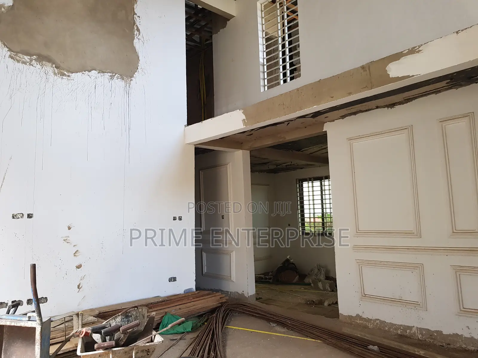 6 Bedrooms All With Washrooms