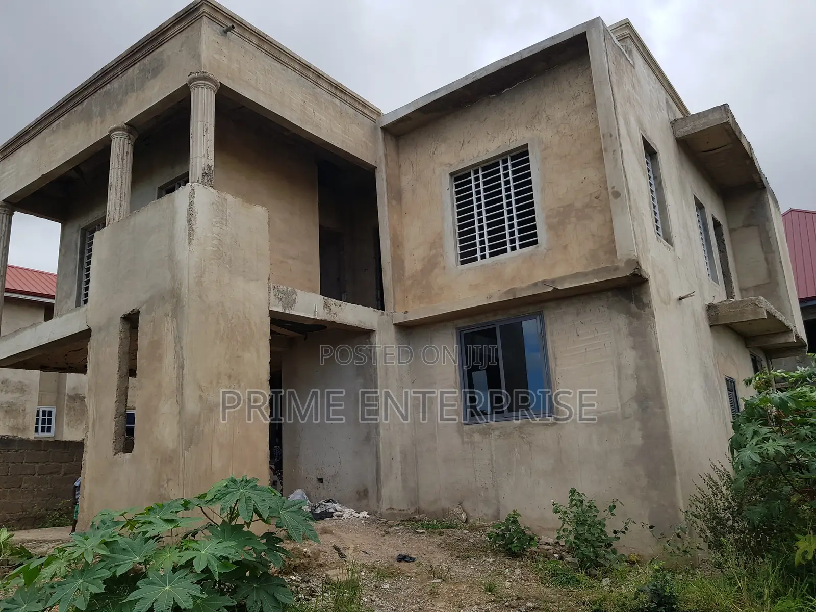 6 Bedrooms All With Washrooms