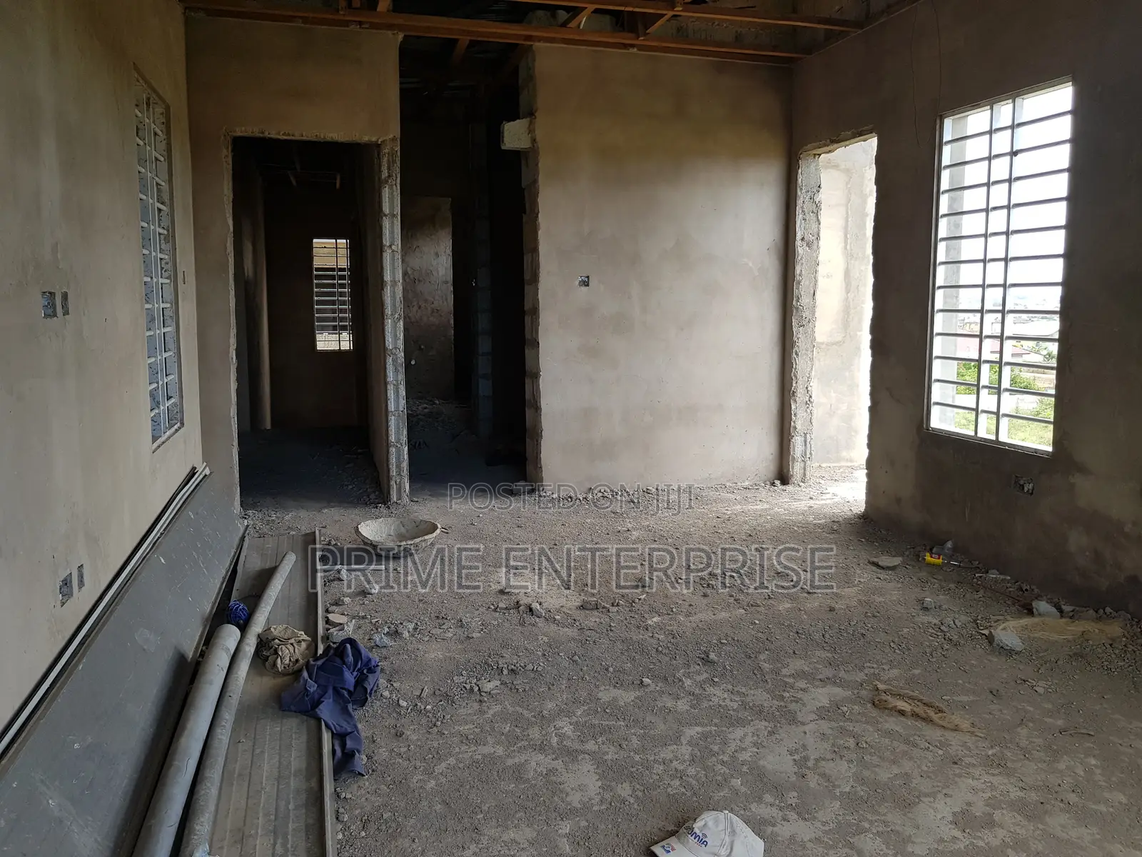 6 Bedrooms All With Washrooms