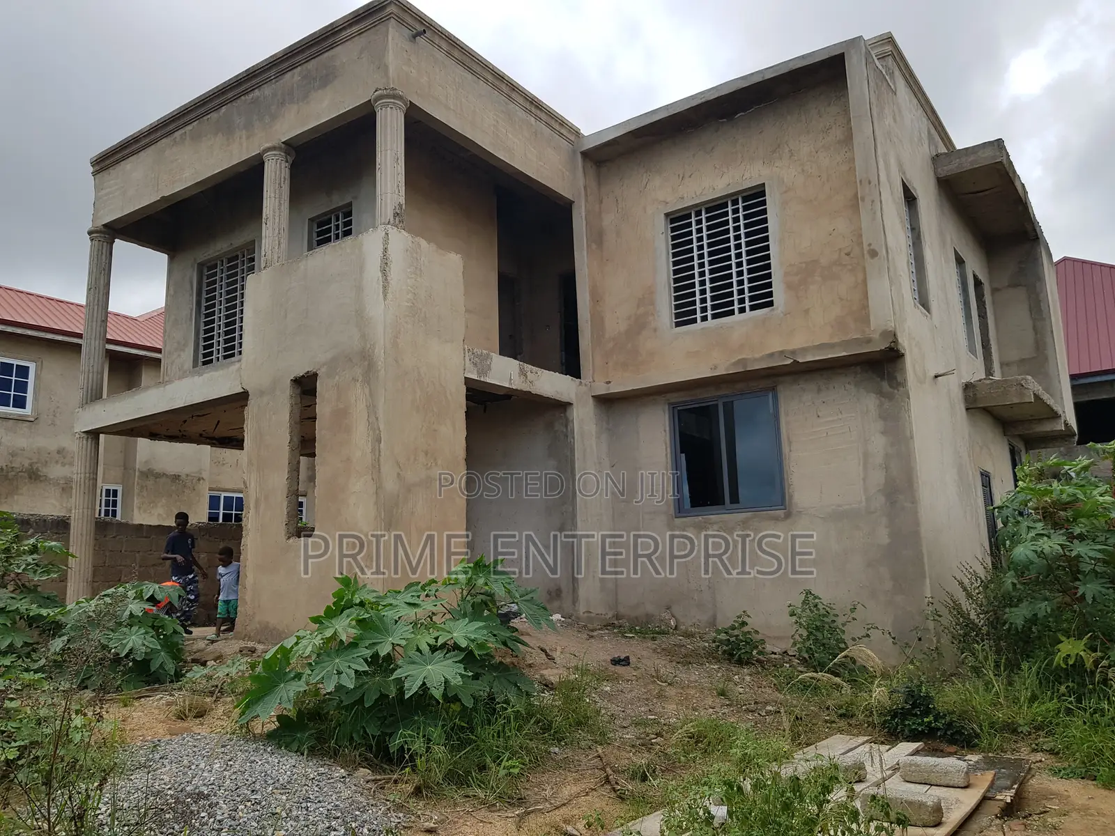6 Bedrooms All With Washrooms