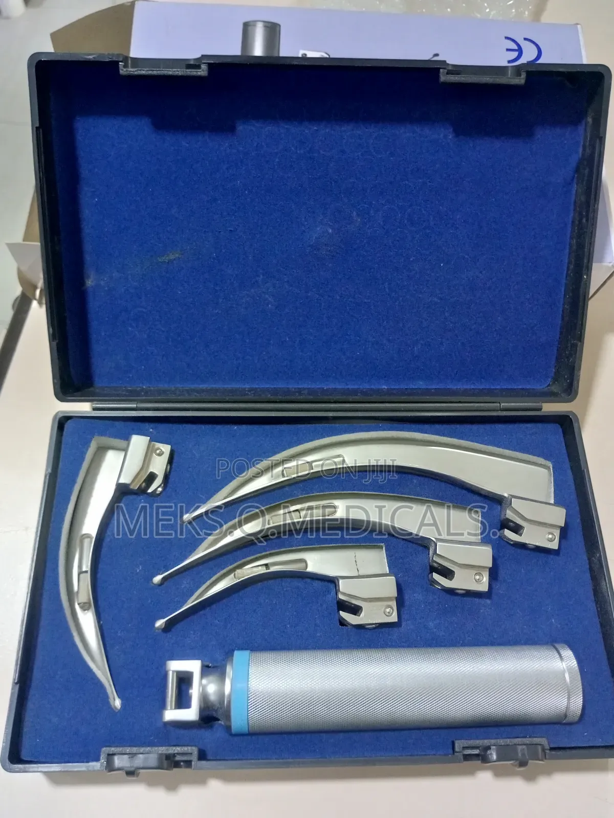 Laryngoscope 4 Blades