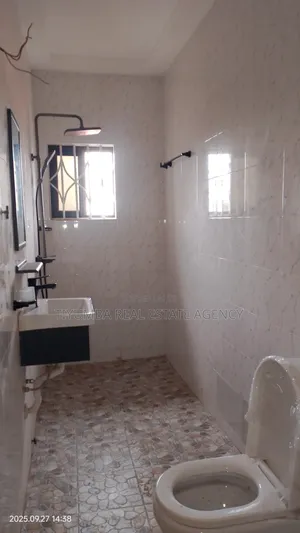 3bdrm Apartment in Tiyumba Agency., West Legon for rent